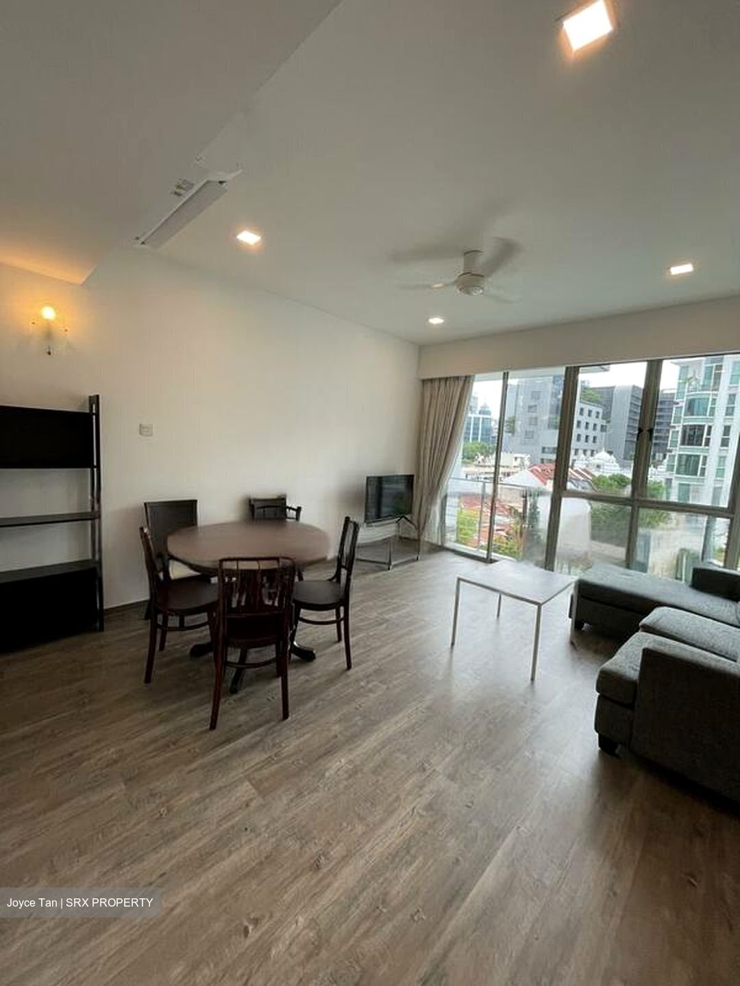 Emily Residence (D9), Apartment #456635771